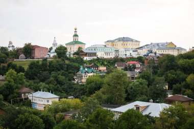 Yaz bulutlu bir günde Vladimir Rusya'nın panoramik görünümü