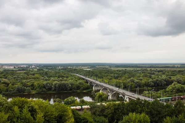 Panorama Doliny Pomost Samochodowy Nad Rzeką Klyazma Letni Dzień Włodzimierzu — Zdjęcie stockowe