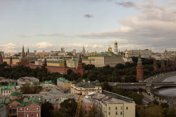 Moskwa Rosja Września 2019 Widok Kreml Rzekę Moskwę Mostu Panoramicznej — Zdjęcie stockowe
