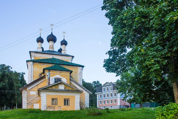 Kirche Der Heiligen Märtyrer Flora Und Lavra Uglich Russland Hautnah — Stockfoto