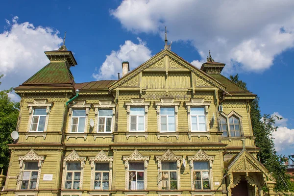 Historická Budova Starém Centru Města Detailní Záběr Jasný Letní Den — Stock fotografie