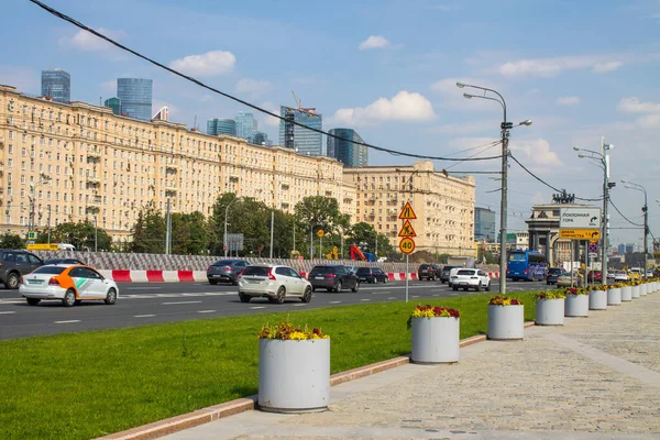 Vista Panorâmica Perspectiva Kutuzovsky Com Tráfego Estrada Edifícios Residenciais Edifícios — Fotografia de Stock