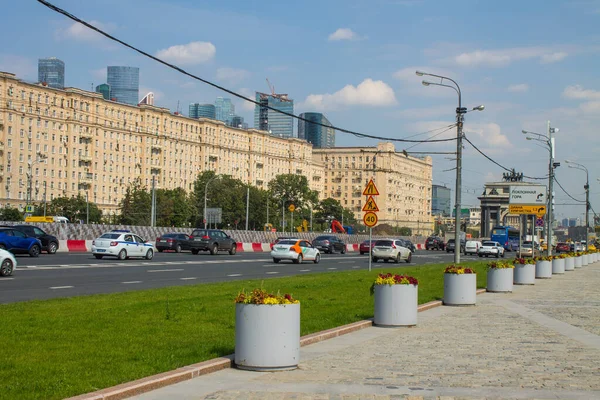 Vista Panorâmica Perspectiva Kutuzovsky Com Tráfego Estrada Edifícios Residenciais Edifícios — Fotografia de Stock