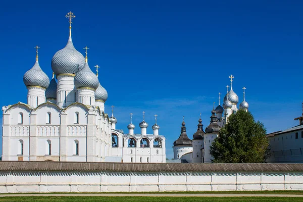 Historic White Stone Kremlin Temple Fortress Wall Clear Summer Day — Stock Photo, Image