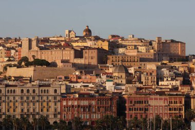 Cagliari, İtalya - 08 11 2012: Cagliari görünümü tarihi merkezi