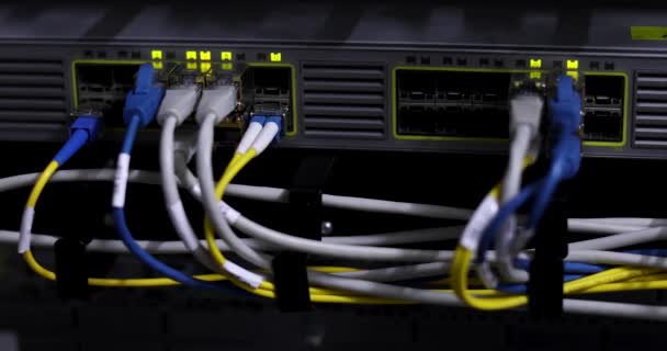 Sala de servidor de alta tecnologia Internet Data Center . — Vídeo de Stock