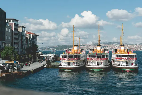 Haliç Limanında Tekneler — Stok fotoğraf