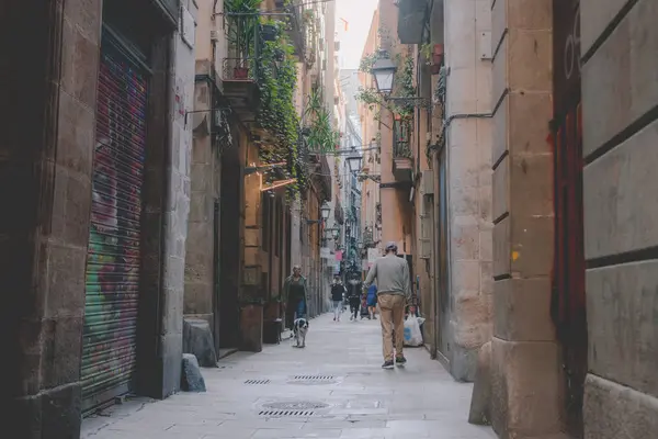 バルセロナ旧市街の通り — ストック写真