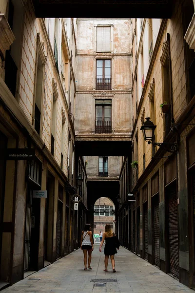 rahat Barcelona şehrin sokaklarında