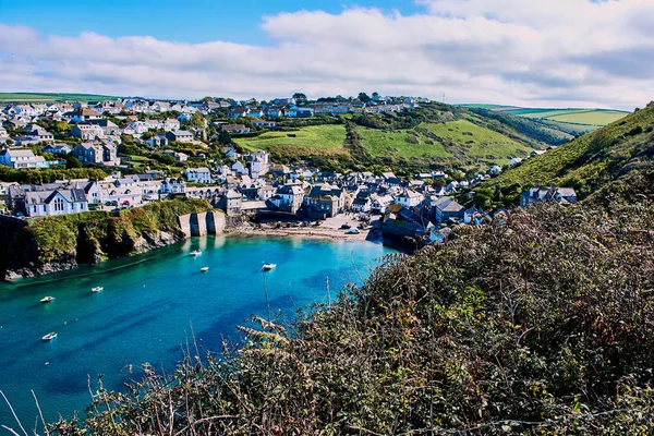 Malebná Rybářská Vesnice Port Isaac Stala Významnou Turistickou Atrakcí Poté — Stock fotografie