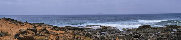 Zdjęcie Panoramiczne Skalistego Wybrzeża Playa Blanca Lanzarote — Zdjęcie stockowe