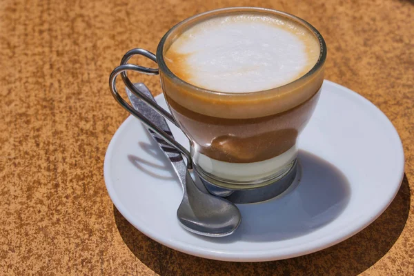 Spanischer Kaffee Auf Den Kanarischen Inseln Mit Gesüßter Kondensmilch Auf — Stockfoto