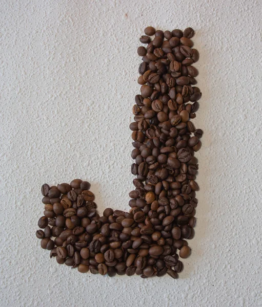 Bild Von Gerösteten Kaffeebohnen Geformtes Alphabet Auf Weißem Hintergrund — Stockfoto