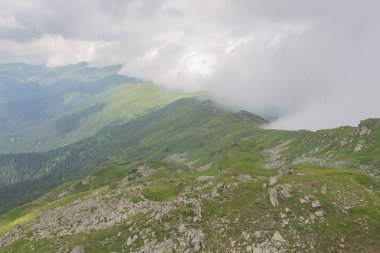Karpatlarda Trekking, Pop Ivan Marmarassky Pop Ivan Chernogorsk Ukrayna ve Romanya arasındaki sınıra yürüyüş
