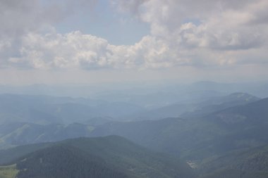Karpatlarda Trekking, Pop Ivan Marmarassky Pop Ivan Chernogorsk Ukrayna ve Romanya arasındaki sınıra yürüyüş