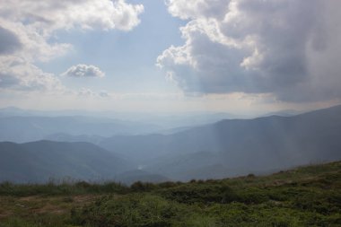 Karpatlarda Trekking, Pop Ivan Marmarassky Pop Ivan Chernogorsk Ukrayna ve Romanya arasındaki sınıra yürüyüş