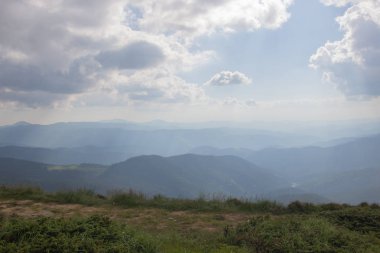 Karpatlarda Trekking, Pop Ivan Marmarassky Pop Ivan Chernogorsk Ukrayna ve Romanya arasındaki sınıra yürüyüş
