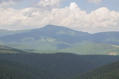 Karpatlarda Trekking, Pop Ivan Marmarassky Pop Ivan Chernogorsk Ukrayna ve Romanya arasındaki sınıra yürüyüş