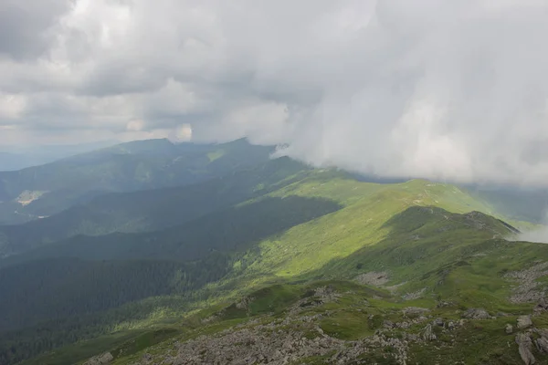 Trekking in the Carpathians, Hike to the border between Ukraine and Romania from Pop Ivan Marmarassky to Pop Ivan Chernogorsk