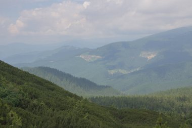Karpatlarda Trekking, Pop Ivan Marmarassky Pop Ivan Chernogorsk Ukrayna ve Romanya arasındaki sınıra yürüyüş