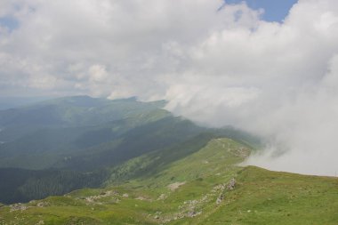 Karpatlarda Trekking, Pop Ivan Marmarassky Pop Ivan Chernogorsk Ukrayna ve Romanya arasındaki sınıra yürüyüş