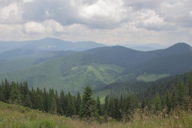 Karpatlarda Trekking, Pop Ivan Marmarassky Pop Ivan Chernogorsk Ukrayna ve Romanya arasındaki sınıra yürüyüş