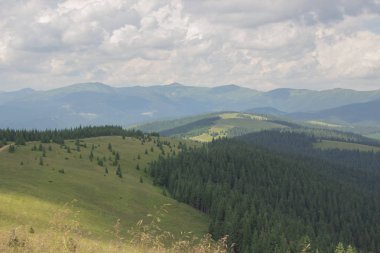 Karpatlarda Trekking, Pop Ivan Marmarassky Pop Ivan Chernogorsk Ukrayna ve Romanya arasındaki sınıra yürüyüş