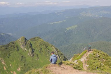 Karpatlarda Trekking, Pop Ivan Marmarassky Pop Ivan Chernogorsk Ukrayna ve Romanya arasındaki sınıra yürüyüş