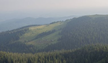 Karpatlarda Trekking, Pop Ivan Marmarassky Pop Ivan Chernogorsk Ukrayna ve Romanya arasındaki sınıra yürüyüş