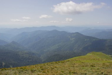 Karpatlarda Trekking, Pop Ivan Marmarassky Pop Ivan Chernogorsk Ukrayna ve Romanya arasındaki sınıra yürüyüş
