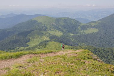 Karpatlarda Trekking, Pop Ivan Marmarassky Pop Ivan Chernogorsk Ukrayna ve Romanya arasındaki sınıra yürüyüş