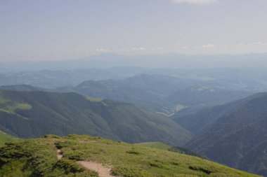 Karpatlarda Trekking, Pop Ivan Marmarassky Pop Ivan Chernogorsk Ukrayna ve Romanya arasındaki sınıra yürüyüş
