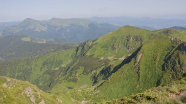 Karpatlarda Trekking, Pop Ivan Marmarassky Pop Ivan Chernogorsk Ukrayna ve Romanya arasındaki sınıra yürüyüş