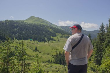 Karpatlarda Trekking, Pop Ivan Marmarassky Pop Ivan Chernogorsk Ukrayna ve Romanya arasındaki sınıra yürüyüş