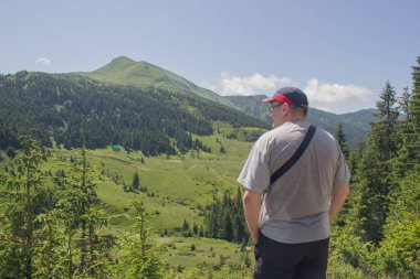 Karpatlarda Trekking, Pop Ivan Marmarassky Pop Ivan Chernogorsk Ukrayna ve Romanya arasındaki sınıra yürüyüş