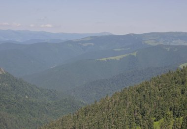 Karpatlarda Trekking, Pop Ivan Marmarassky Pop Ivan Chernogorsk Ukrayna ve Romanya arasındaki sınıra yürüyüş