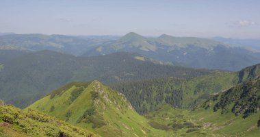 Karpatlarda Trekking, Pop Ivan Marmarassky Pop Ivan Chernogorsk Ukrayna ve Romanya arasındaki sınıra yürüyüş
