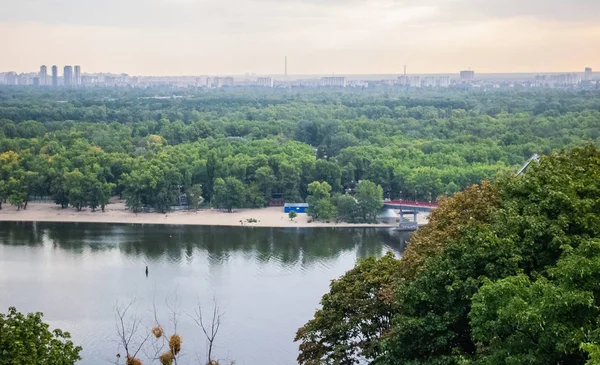 Tour Kiev Center Europe View Dnieper Trukhanov Island Foot Bridge — Stock Photo, Image