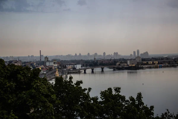 Tour Kiev Centro Europa Vista Dnieper Ilha Trukhanov Uma Ponte — Fotografia de Stock