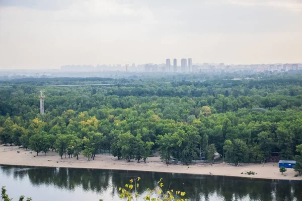 Экскурсия Киеву Центре Европы Вид Днепр Остров Труханов Пешеходный Мост — стоковое фото