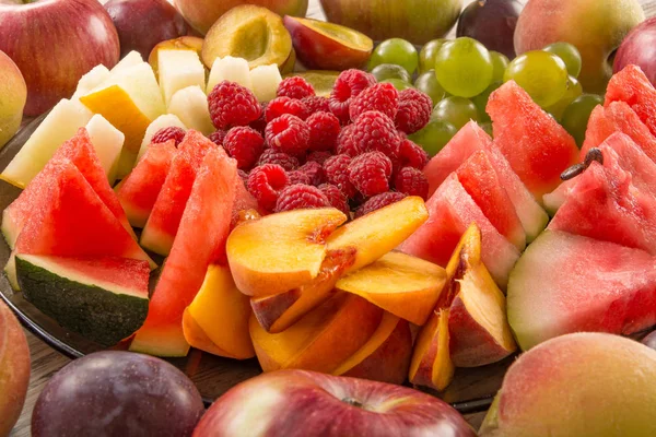 Uma Mistura Dos Seus Frutos Pêssego Uvas Maçã Melancia Melão — Fotografia de Stock
