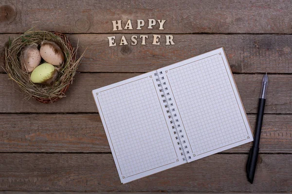 Easter Background Inscription Wooden Letters Happy Easter Bird Nest Eggs — Stock Photo, Image