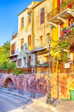 Hanya, Girit - 20 Ağustos 2018: Uniqe renkli evler ve Girit Chania, 20 Ağustos 2018 mimarisinde