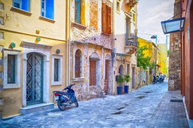 Hanya Girit, Greece.Horizontal resim kompozisyon boş sokakların üreten motosiklet