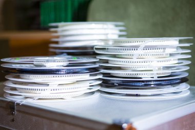 Elektronik fikirler ve kavramlar. Mikroelektronik çekme ve kasetler ve makaralar yer makineleri için yüzey Mount Componentry. Yatay görüntü