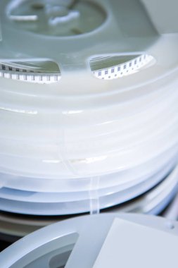 Yüzey montaj bileşenleri çekme ve şerit ve stok üretim önce silindirlerin yer makineleri için. Dikey atış