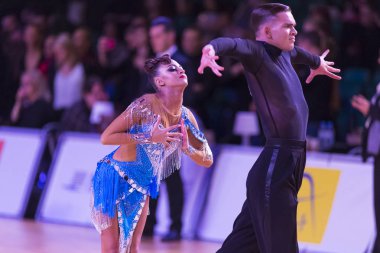  Profesyonel yetişkin dans çift Gençlik Latin Amerika programı Wdsf Baltık Grand Prix-2108 Şampiyonası üzerinde gerçekleştirir.