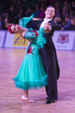 Yetişkin dans çift gençlik standart Avrupa Program Wdsf Baltık Grand Prix-2108 Şampiyonası üzerinde gerçekleştirir.