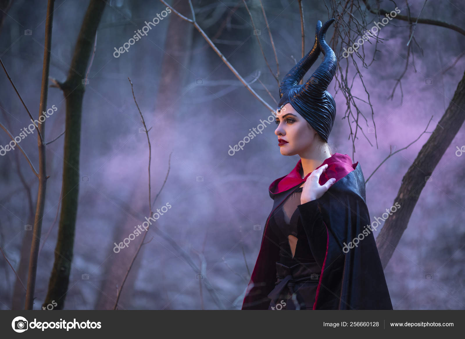 SCARICA MALEFICENT