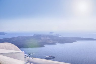 Yunanistan'da Santorini Adası'nda Thira gelen Caldera Dağları görünümü